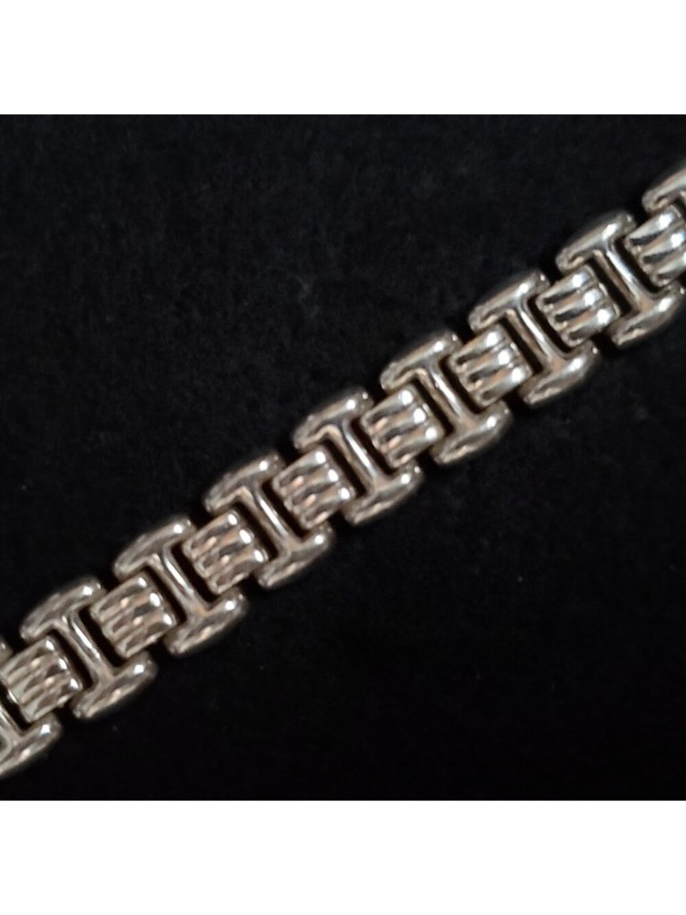 Silver Tone Link Bracelet 7"